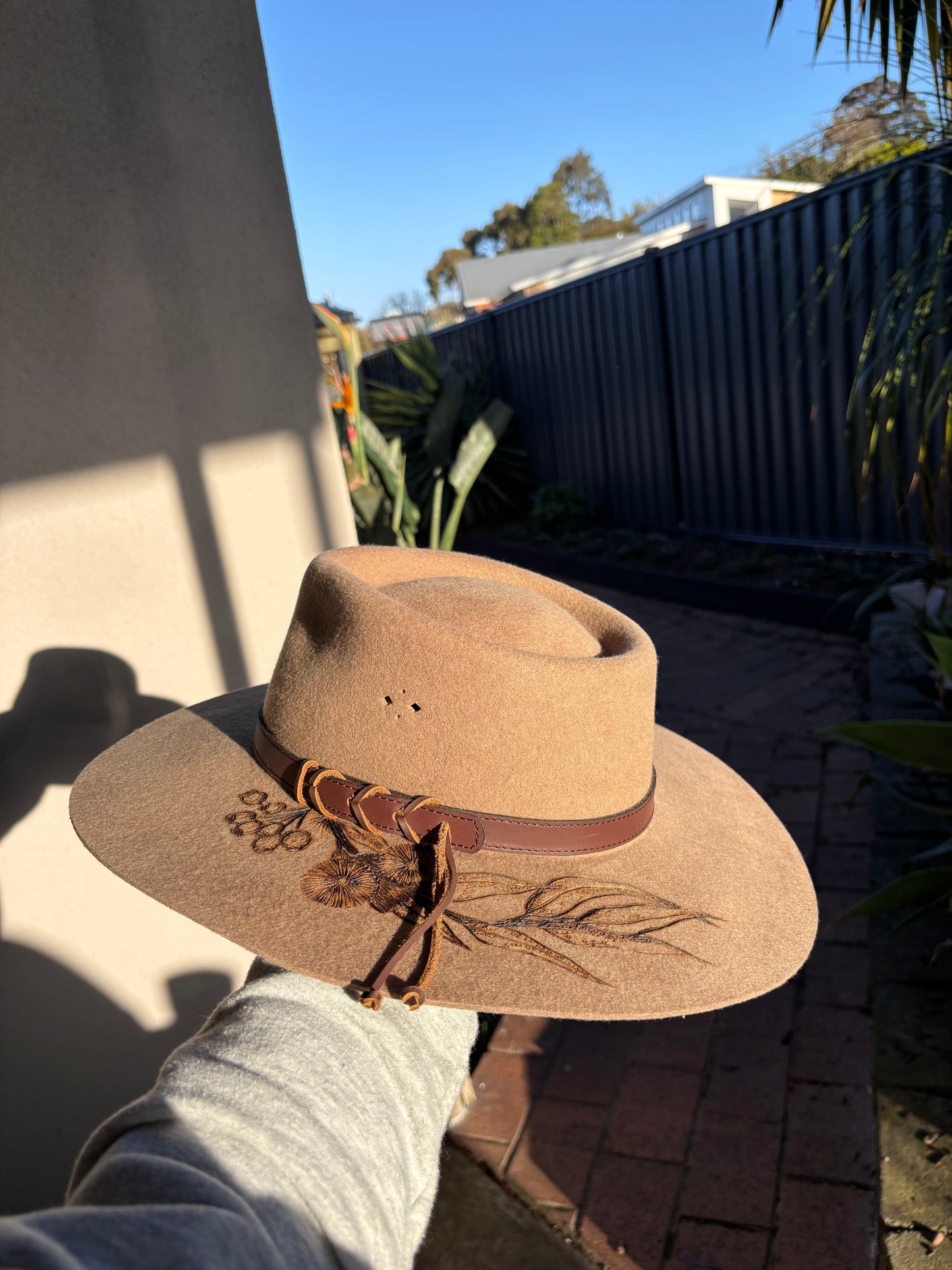 Big Australian Flora Burnt Hat | Pure Fur Felt