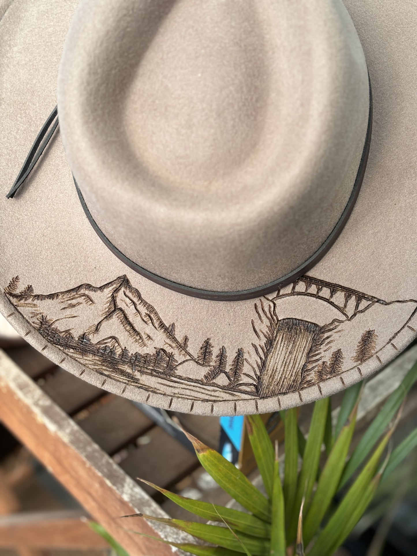 Snowy River Alps Burnt Hat | Putty