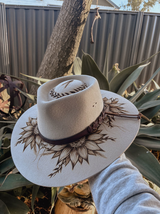 Big Australian Sunflower Crown Burnt Hat